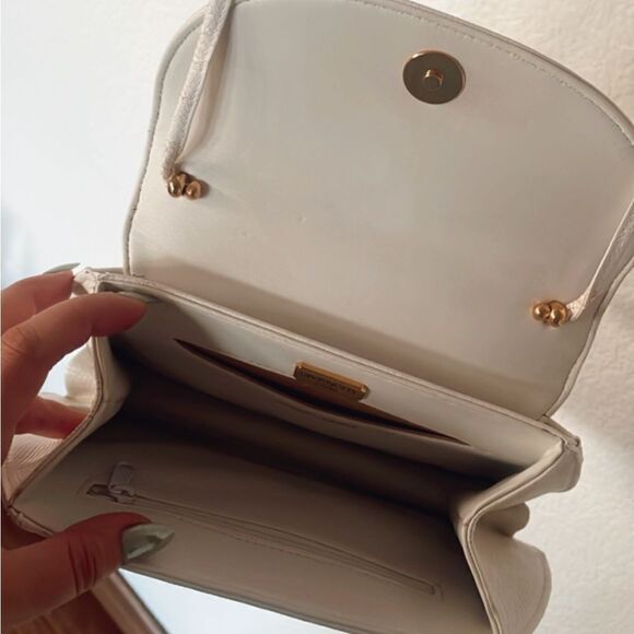 RARE Givenchy seashell bag - Picture 9 of 9